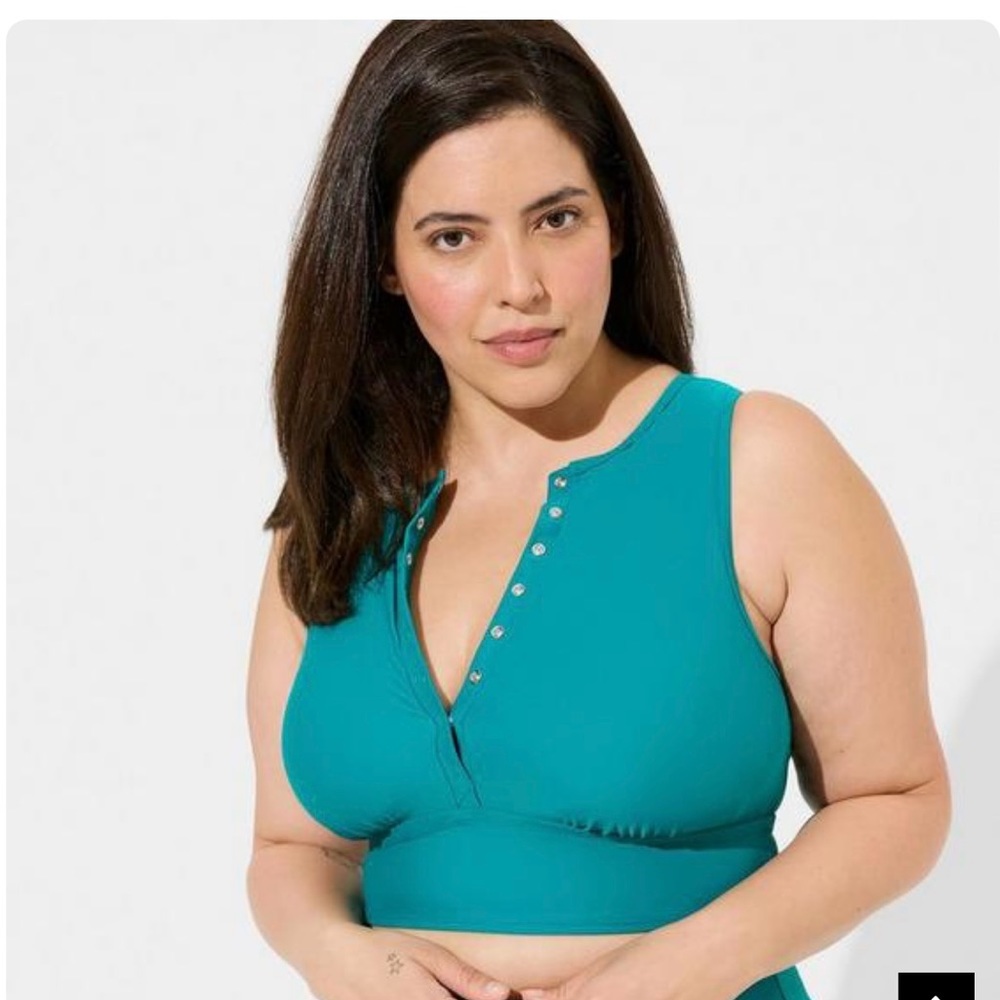 Torrid Wireless Henley High Neck Bikini Top sz 4 NWT